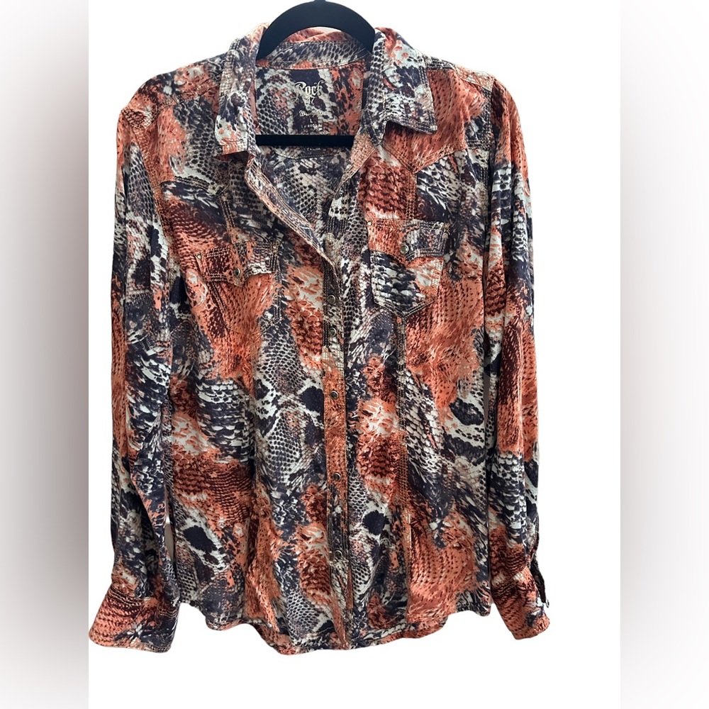 Rock 47 Wrangler Snakeskin Print Jewel Snap Western Top Size L 2 button down